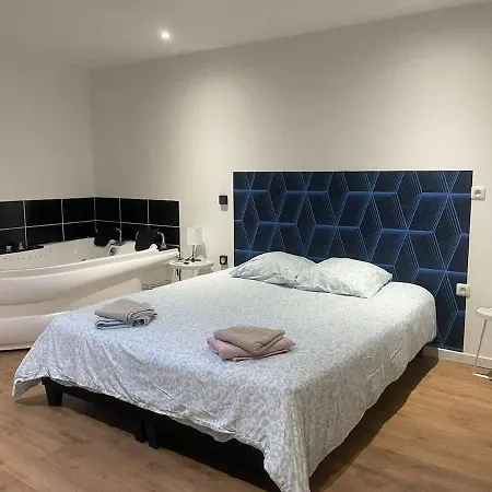 Appartement Le Nid Cosy Avec Balneo Tourcoing