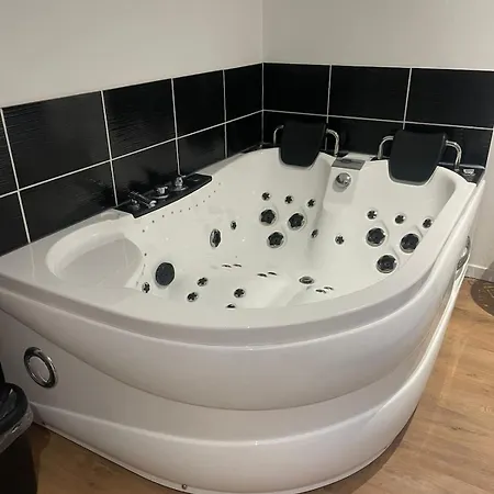 Le Nid Cosy Avec Balneo Apartment Tourcoing